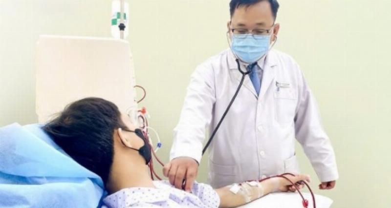 Hinh anh mot chu cho viet nam dang chay nhay the hien su nhanh nhen khoe khoan